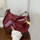 Bolsa Feminina Couro PU com Pingente de Cereja – Elegante, Espaçosa e Versátil para Trabalho e Passeios