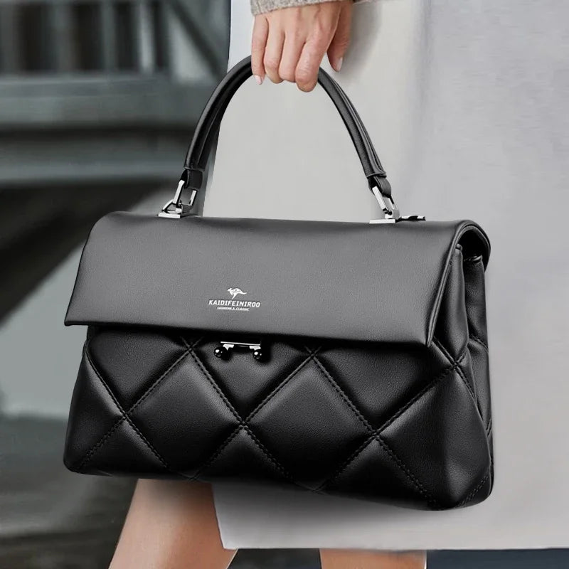 Bolsa Feminina Elegante em Couro Macio Alana® – Versátil para Ombro e Transversal