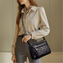 Bolsa Feminina Preta de Couro com Grande Capacidade e Divisórias – Elegante e Resistente